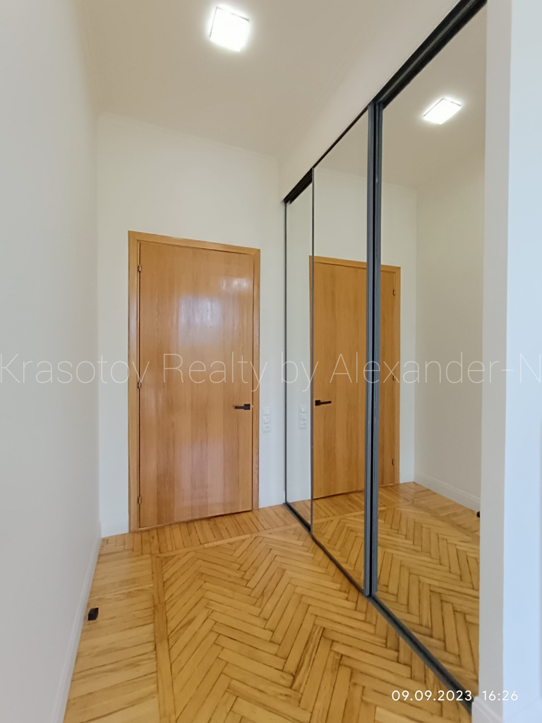 продажа двухкомнатной квартиры номер A-172977 в Приморском районе, фото номер 15